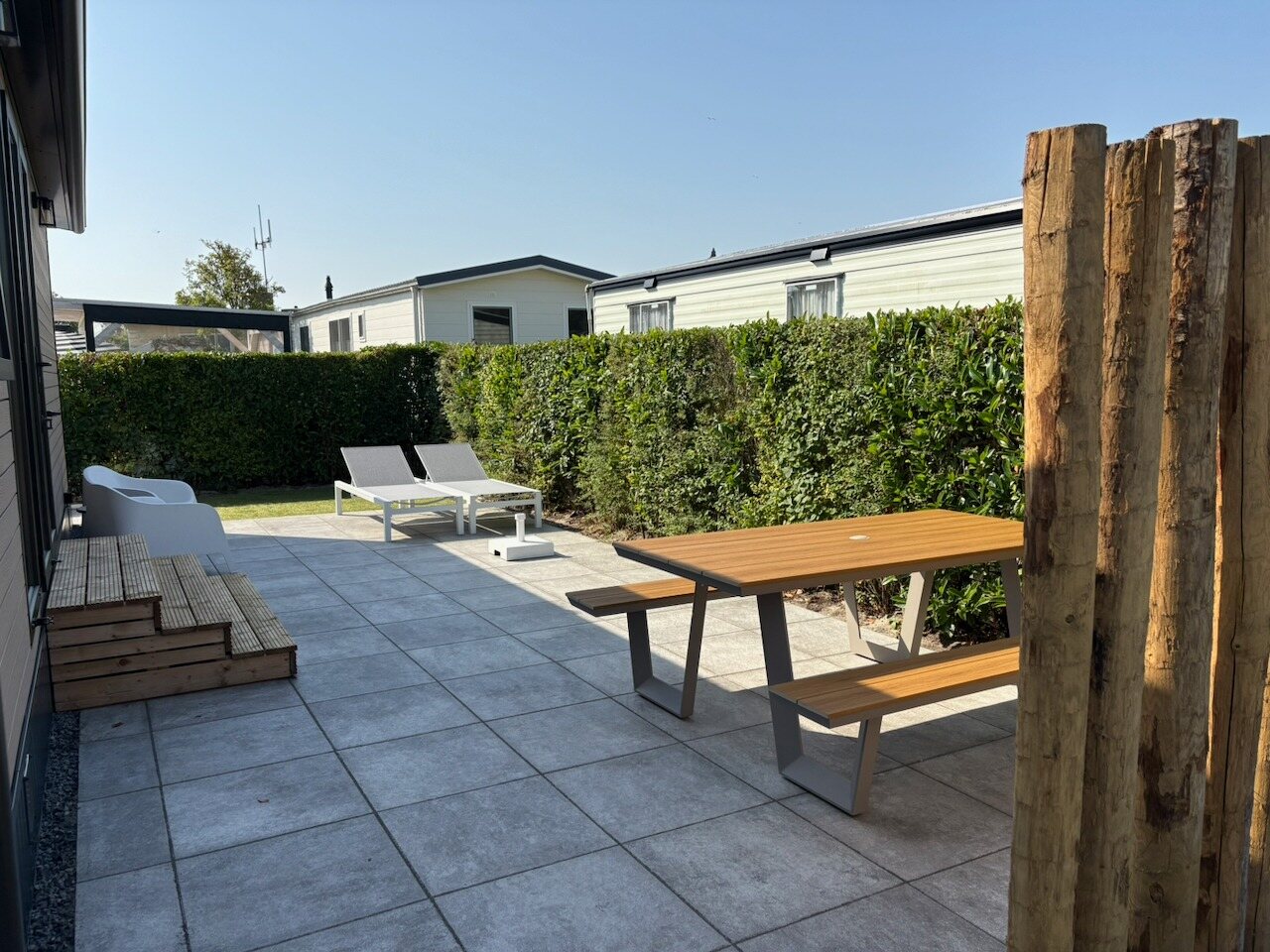 Ruim terras en tuin