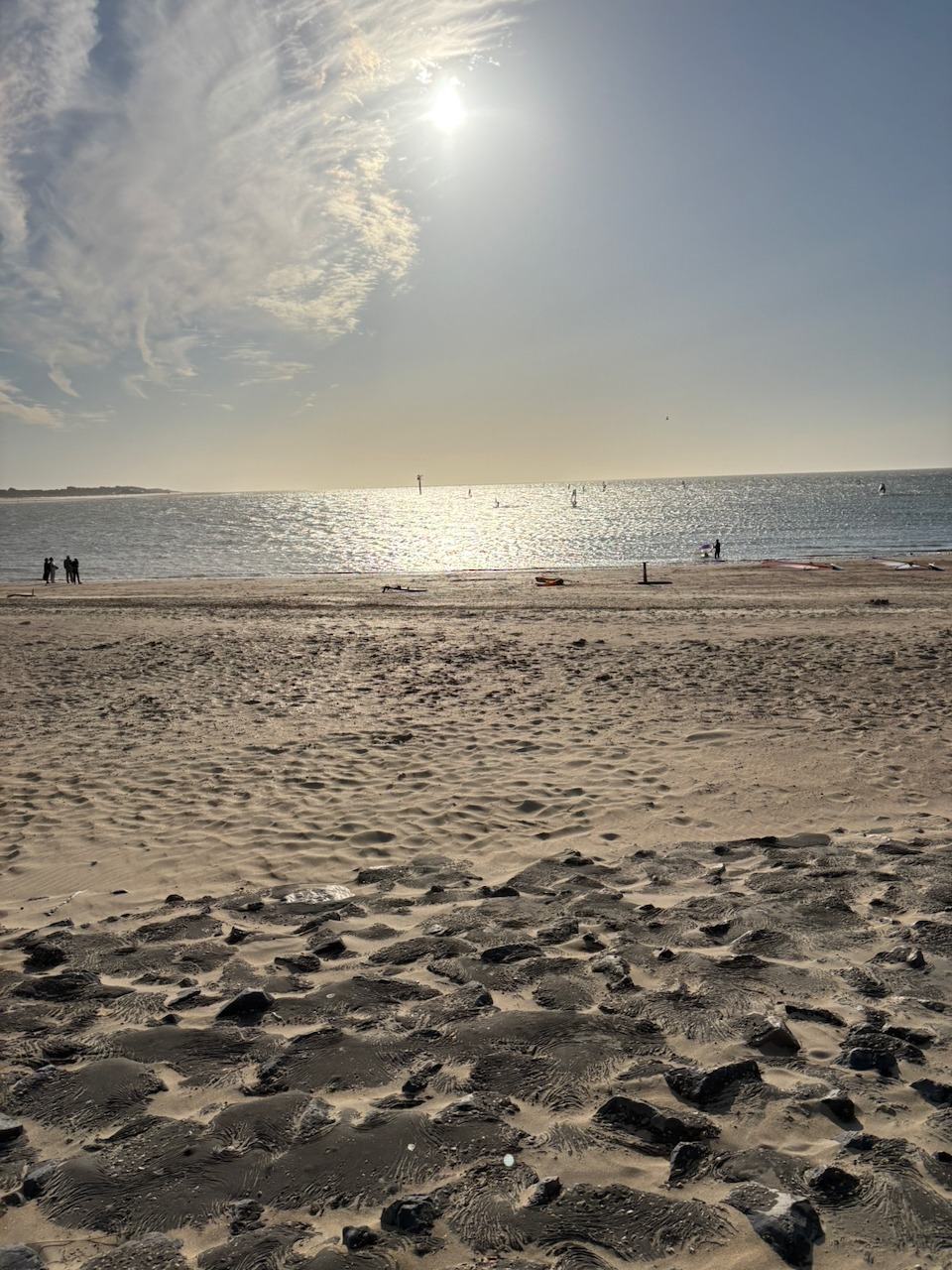 Strand bij Renesse in de zon
